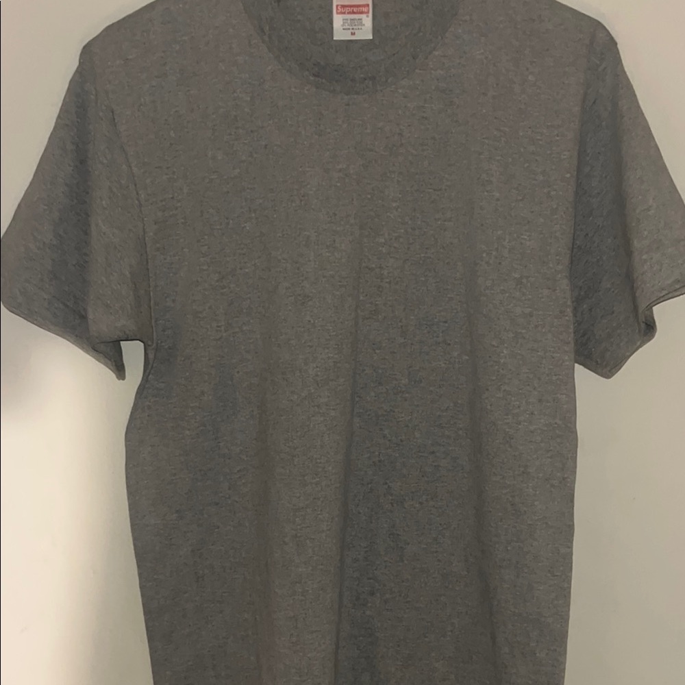 Nwot Supreme Gray Short Sleeve Tee